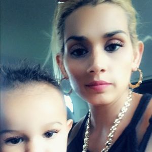 Meet your Posher, Gena